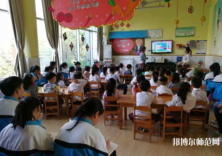 瀘州幼師職業(yè)技術學校2023年招生辦聯(lián)系電話