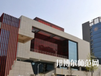 鄭州2020年幼師學(xué)校中專升大?？际裁? /><b>鄭州2020年幼師學(xué)校中專升大?？际裁?/b><span>2020-02-26 14:22</span><p>鄭州2020年幼師學(xué)校中專升大?？际裁矗讕煂I(yè)在近年來飛速發(fā)展，雖然人才緊缺，但由于家長對(duì)孩子的重視，社會(huì)對(duì)幼兒教師專業(yè)越</p></a></li>
            <li><a href=